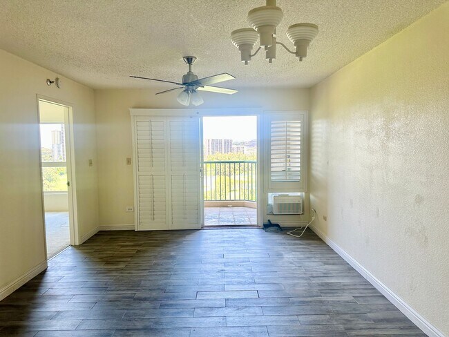 Foto del edificio - 2 bedroom 2 bath unit in highly desirable ...