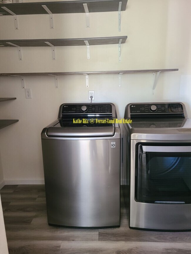Foto del edificio - CUTE newer Lemmon Valley home! LOOK! 2 bed...