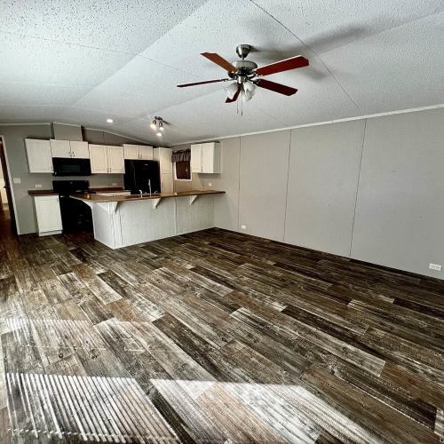 Primary Photo - 204 Sparrow Dr