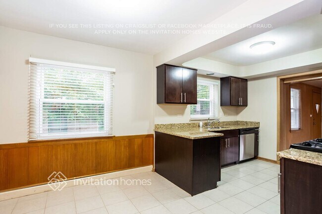 Foto del edificio - 8127 N Octavia Ave