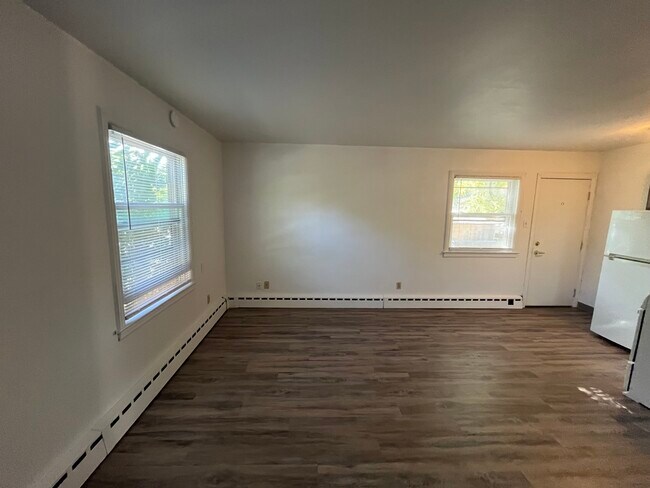 Building Photo - 1171 Raymond Ave