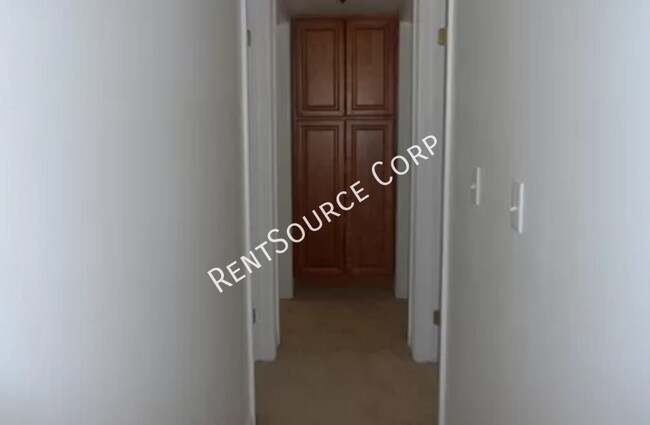 Building Photo - 3 Bedroom Home for Rent in Barstow