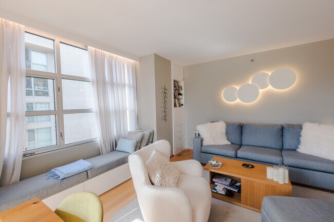 Foto del edificio - 1800 Washington St