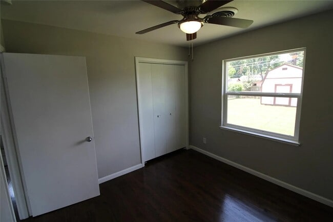 Foto del edificio - 1727 Waldrop St