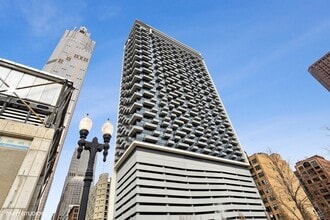 Building Photo - 235 W Van Buren St