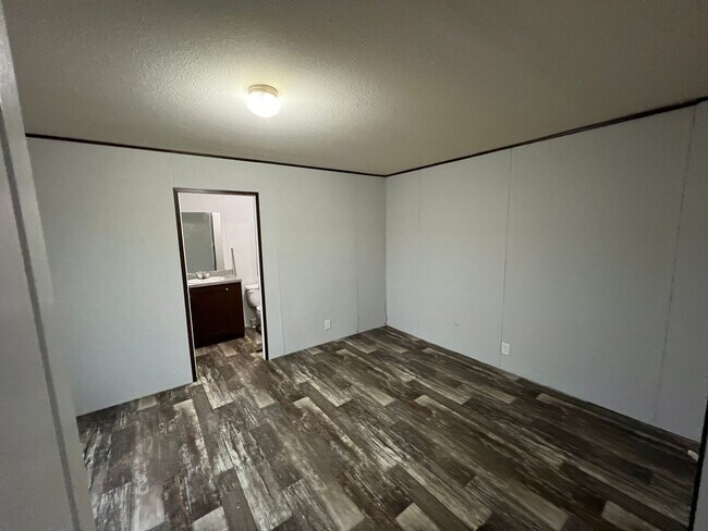 Foto del edificio - 3 bedroom 2 bath home for rent