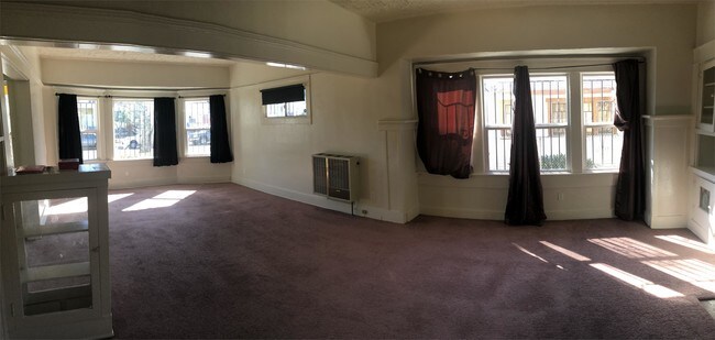 Building Photo - 3927 Brighton Ave