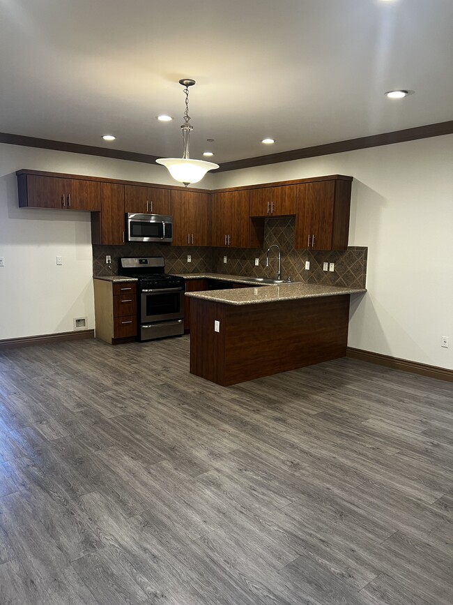 Building Photo - Rubio Villas