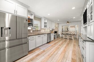 Building Photo - 327 Stonehenge Ln