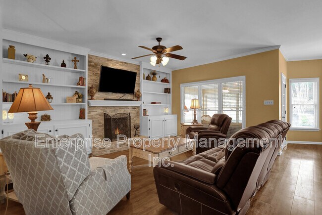 Foto del edificio - 8610 Dena Cove W.