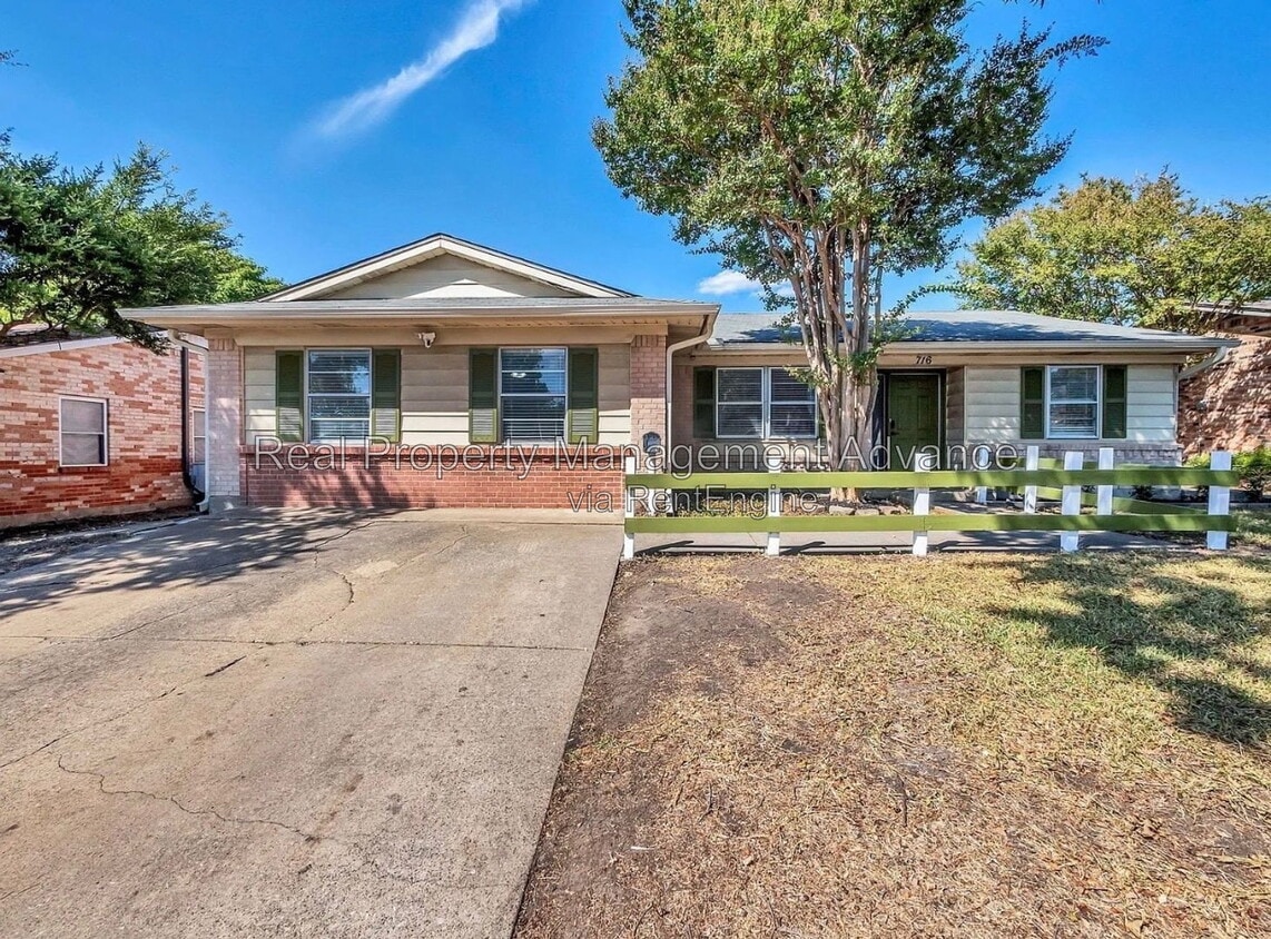 Photo - 716 Melrose Drive