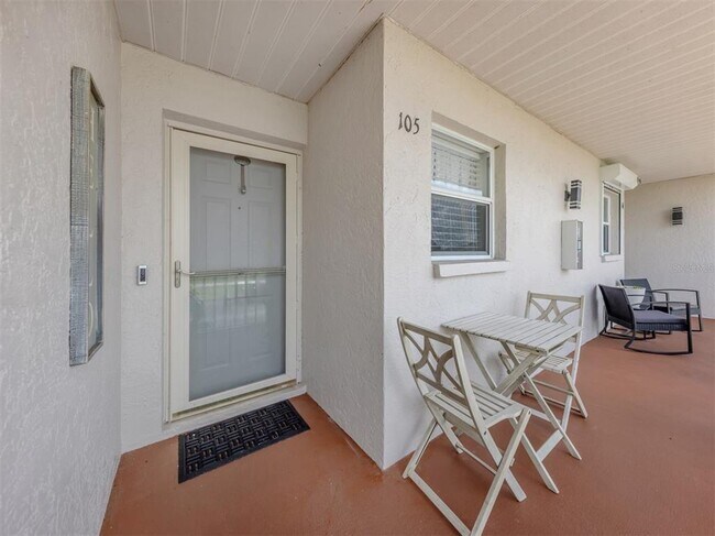 Building Photo - 26333 Nadir Rd