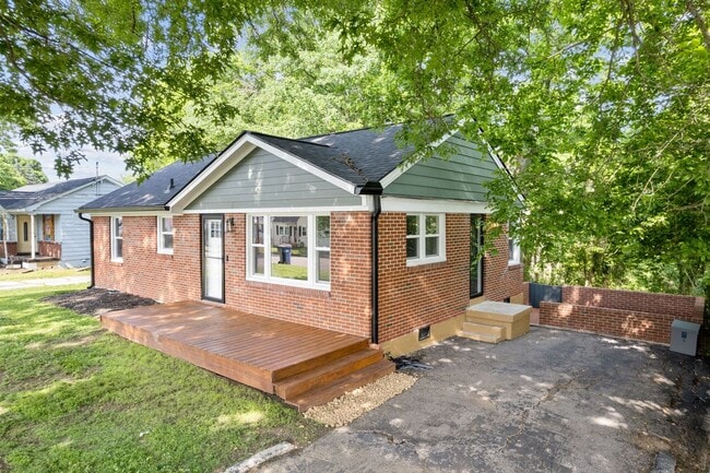 Foto del edificio - Beautiful home just north of downtown Colu...