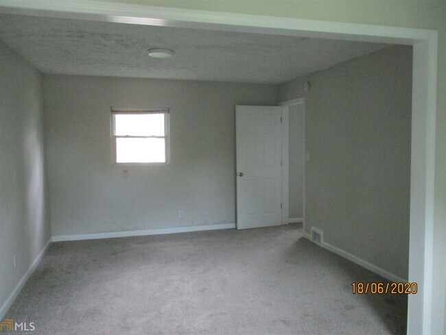 Building Photo - 1755 Mercer Ave