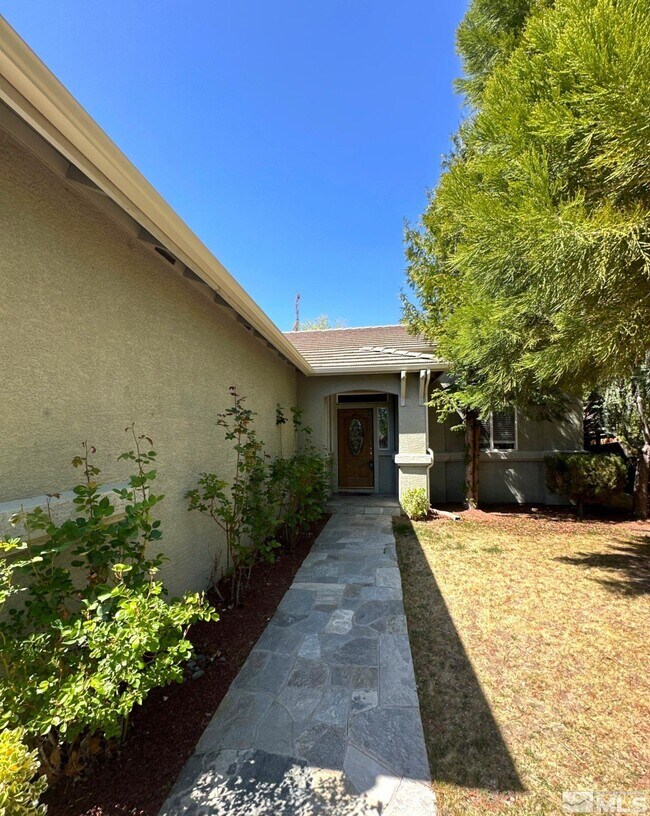 Building Photo - 2662 Pride Dr