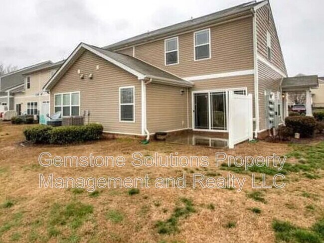 Foto del edificio - 2015 Lavender Ct