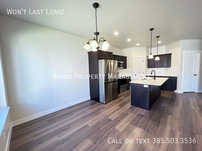 Building Photo - 3718 Big Horn Dr
