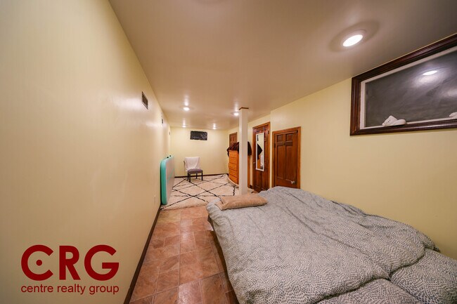 Building Photo - 23 Indiana Ter