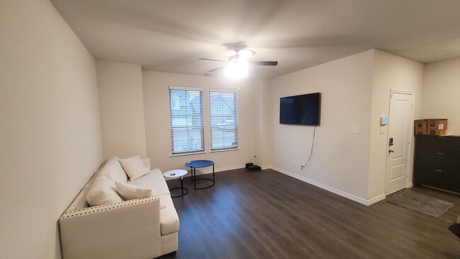 Sala de estar - 2137 Buffalo Hill Dr