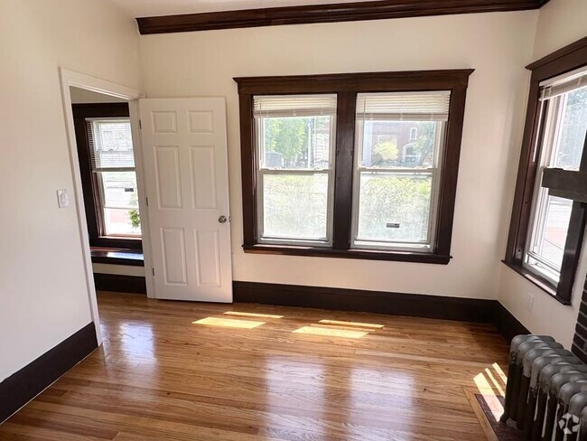 Building Photo - Apartments in Everett & Malden