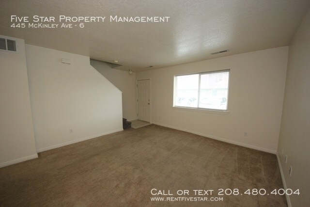 Foto del edificio - 445 McKinley Ave