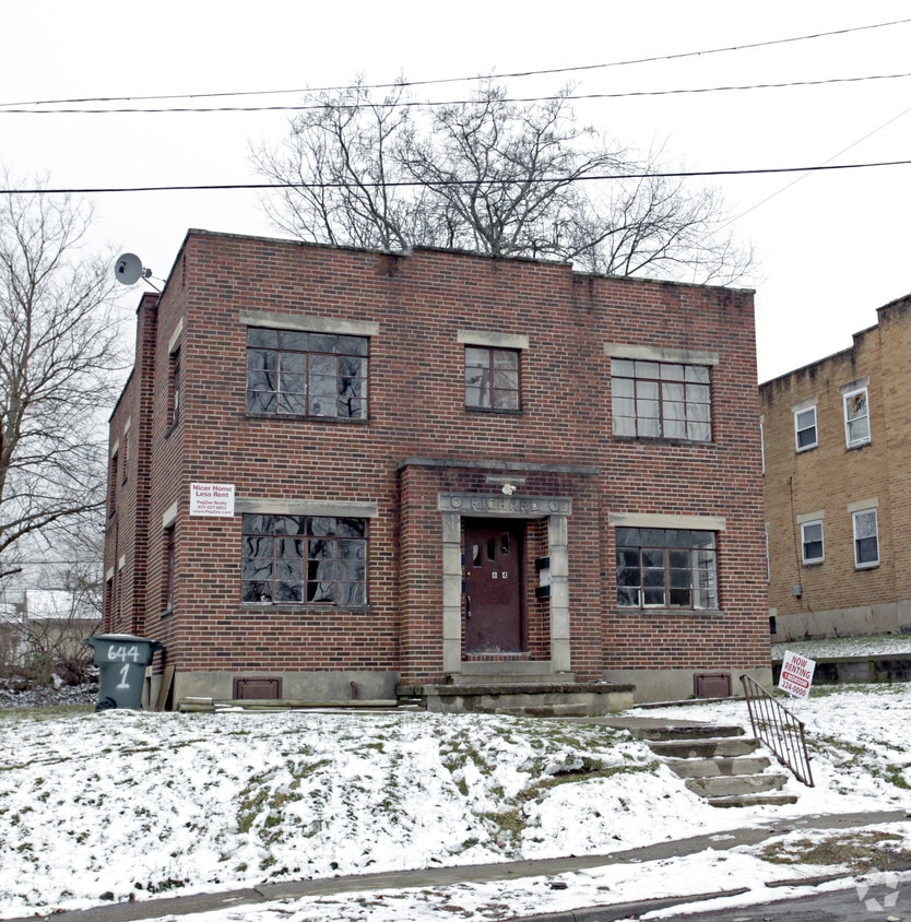 Primary Photo - 644 Redwood Ave