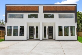 Building Photo - 5602 Pershing St