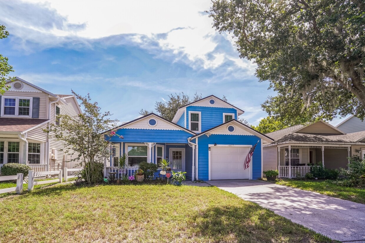Foto principal - 6677 Ryan Chase Ct