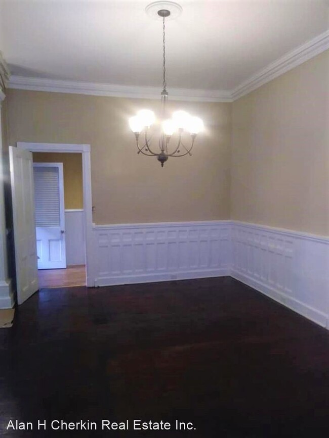 Foto del edificio - 705 N Duke St