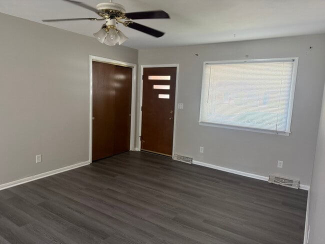 Foto del edificio - 1744 Desoto Ln