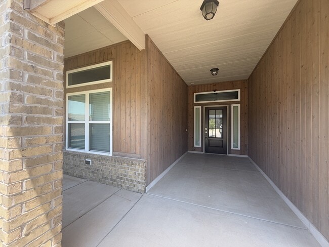 Building Photo - 18808 Bajo Dr