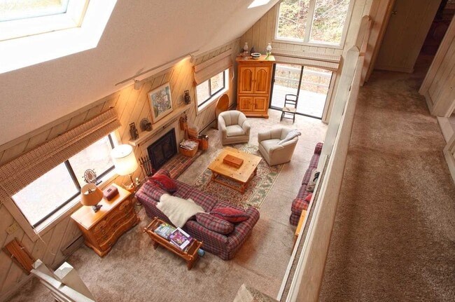 Building Photo - 31 Bears Den Rd