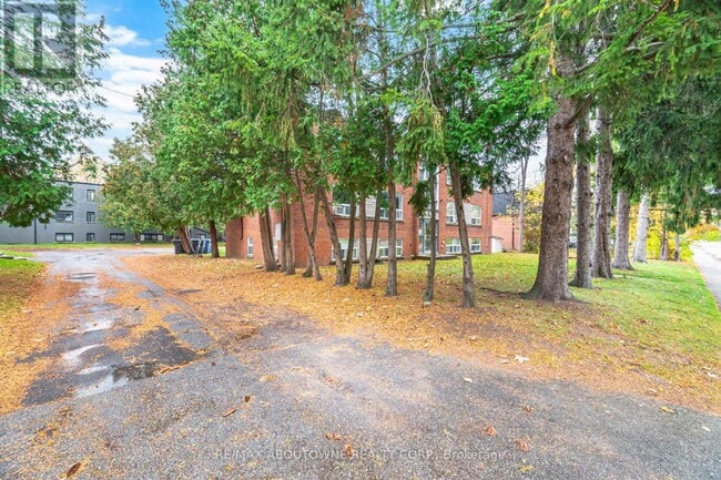 Building Photo - 2138 Ghent Ave