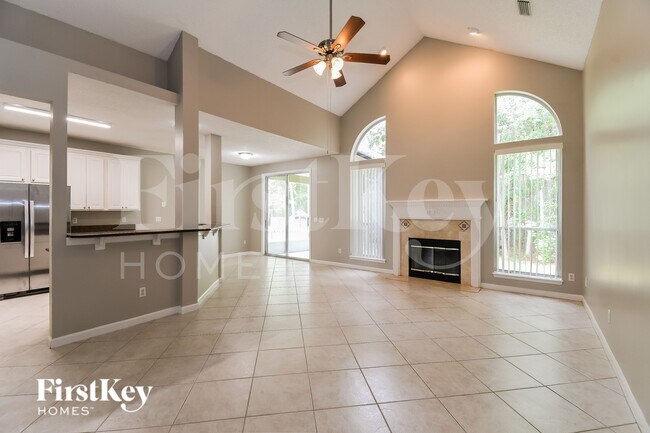 Foto del edificio - 2132 Pebble Creek Ln