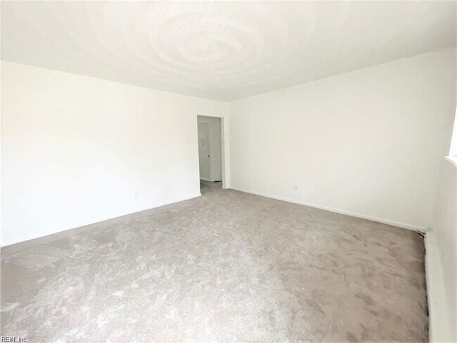 Foto del edificio - 2018 Pond Ln