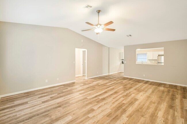 Building Photo - 5588 Priscilla Ln