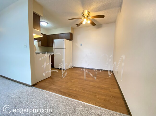 Foto del edificio - 3249 Ansborough Ave