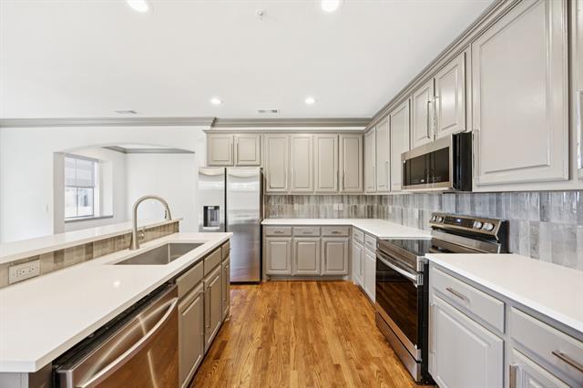 Foto del edificio - 5804 Hudson St