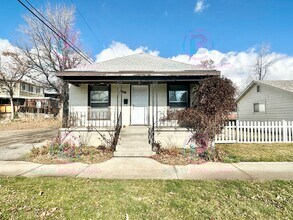 Building Photo - 815 Jones St