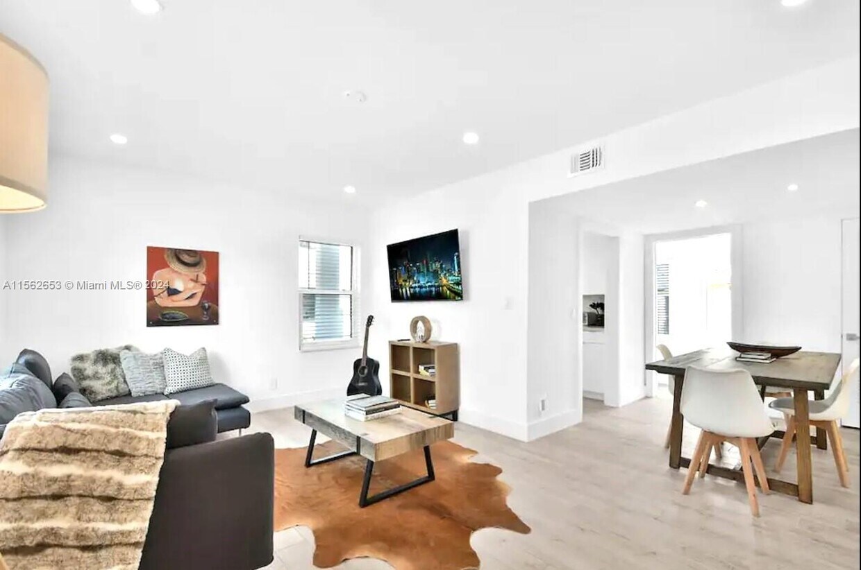 Foto principal - 3521 SW 16th St
