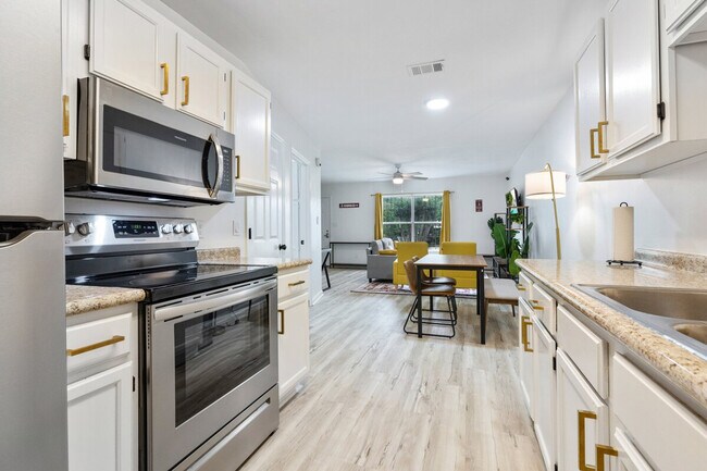 Foto del edificio - 1300 Nylic St