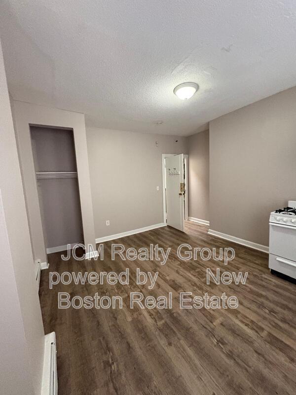 Building Photo - 185 Green St