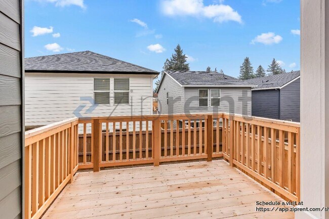 Foto del edificio - 1509 NE 121st Ave