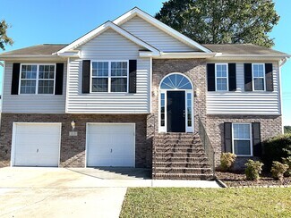 Building Photo - 113 Longbourne Way