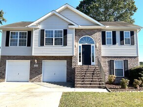 Building Photo - 113 Longbourne Way