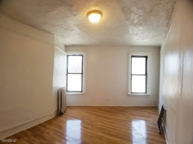 Foto del edificio - 520 Manhattan Ave