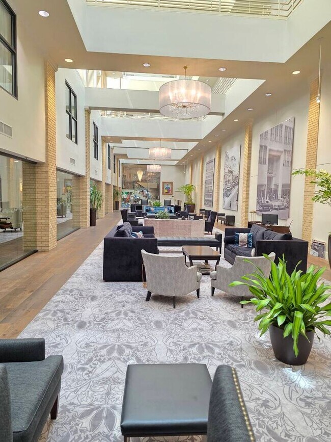 Foto del edificio - Live in Luxury at The Ivey’s – Uptown Char...