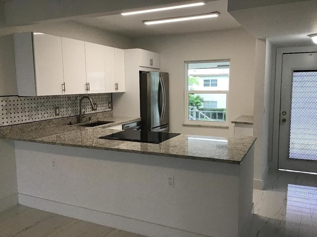 Foto principal - 7600 NW 4th Pl