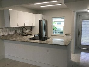 Building Photo - 7600 NW 4th Pl