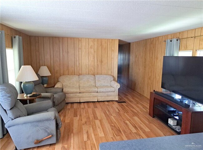 Building Photo - 20 Cory Dr
